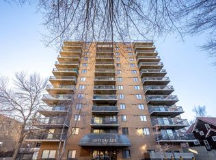 225 N 25th Ave SW #502, Calgary, AB T2S2V2