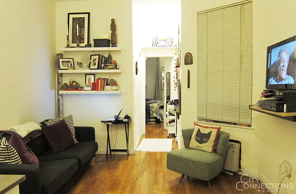 Rented by City Connections Realty | media 67