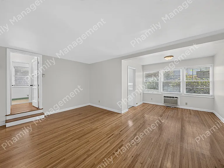 1745 Grevelia St #11 — Photo 2