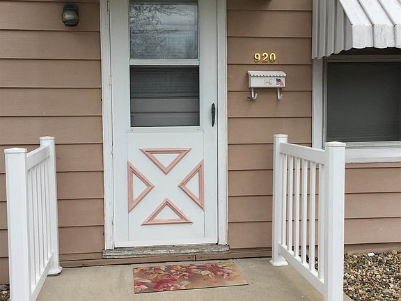 3rd image of 920 2nd Ave SE