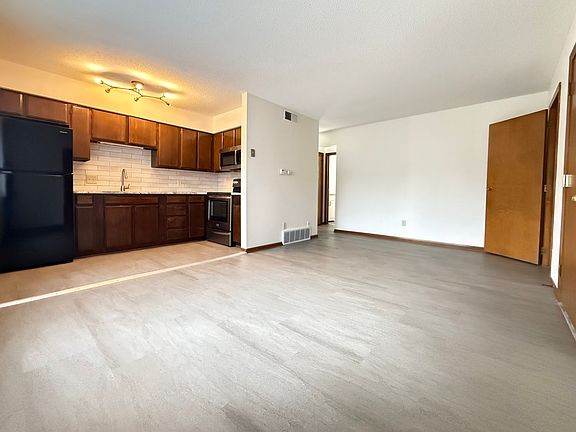 2nd image of 35 N 1st St #3