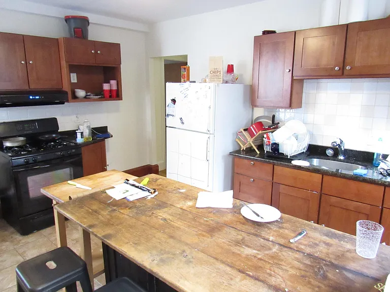 188 Hillside St #2 — Photo 3