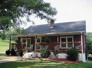 1302 Upper Hilham Rd, Livingston, TN 38570