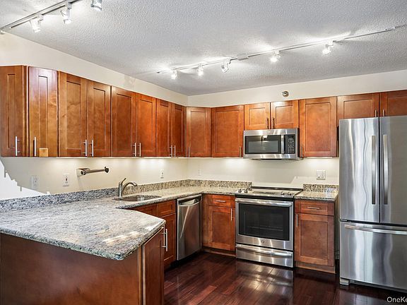 2nd image of 302 Church Street #2J