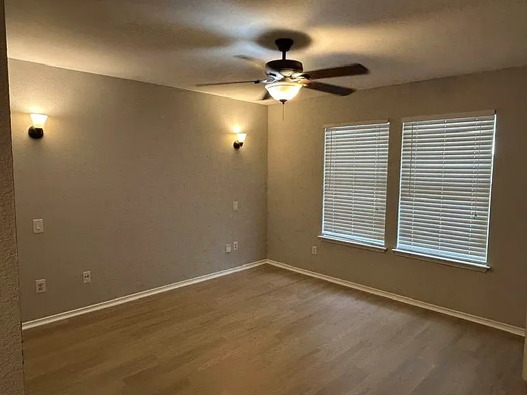 2620 Terrace Dr — Photo 11
