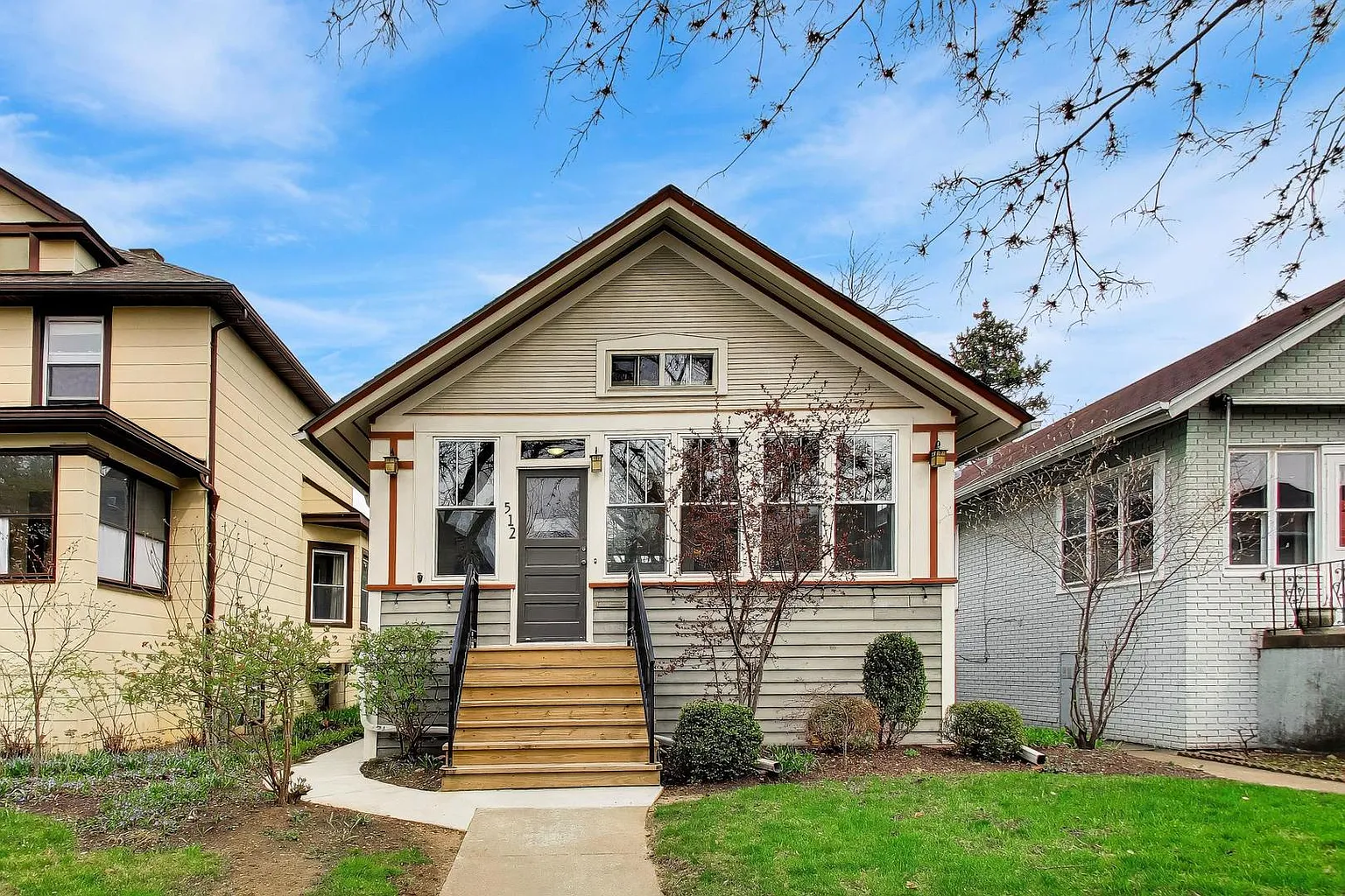 512 S Grove Ave photo 1