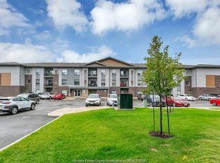 5850 Newman Blvd #213, Lasalle, ON N9J2K6