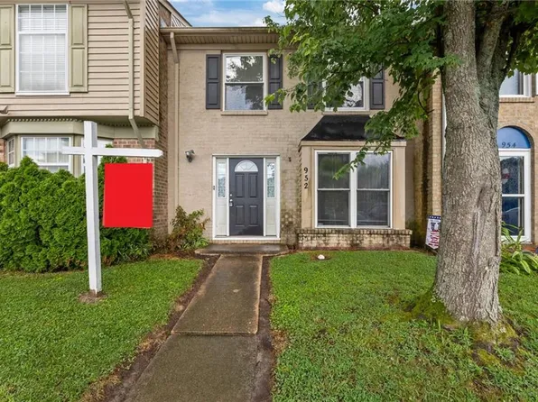 952 Smoke Tree Ln, Virginia Beach, VA 23452