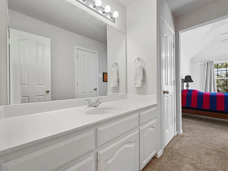 5229 Saint Croix Ln — Photo 19