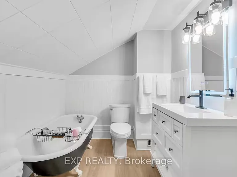 9 Caldwell St #2 — Photo 45