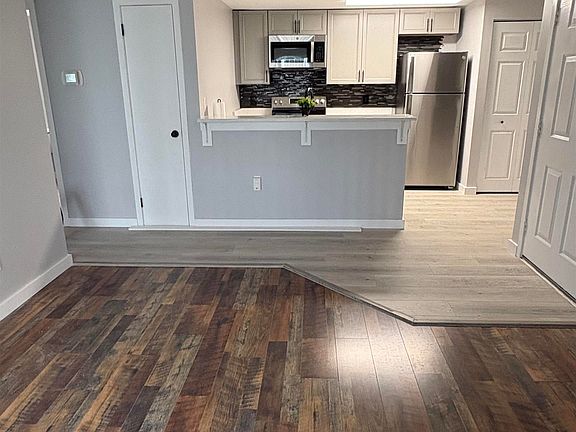 4th image of 214 Meadow Ridge Rd #214