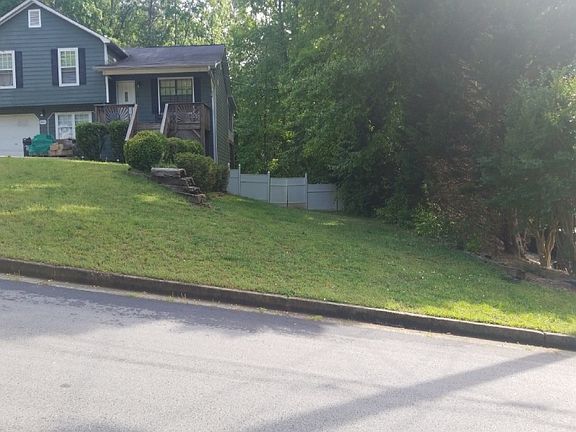 3rd image of 3863 Daylily Way