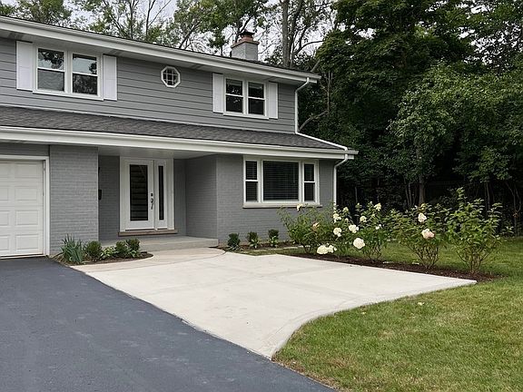 2nd image of 1106 Waukegan Rd