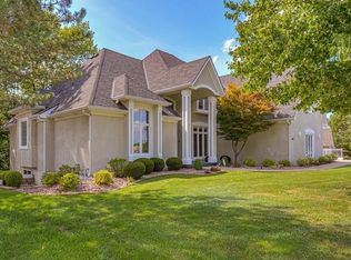 660 NE Rushbrook Dr, Lees Summit, MO 64064