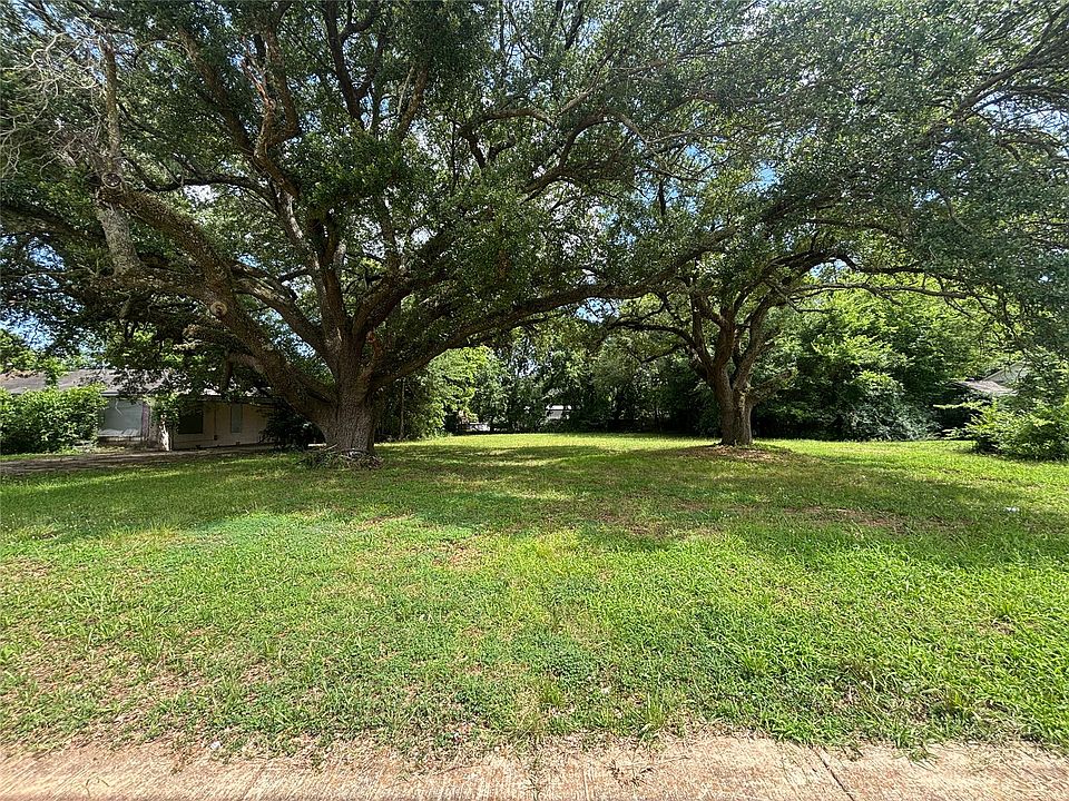 1st image of 2656 & 2658 Old Minden Rd