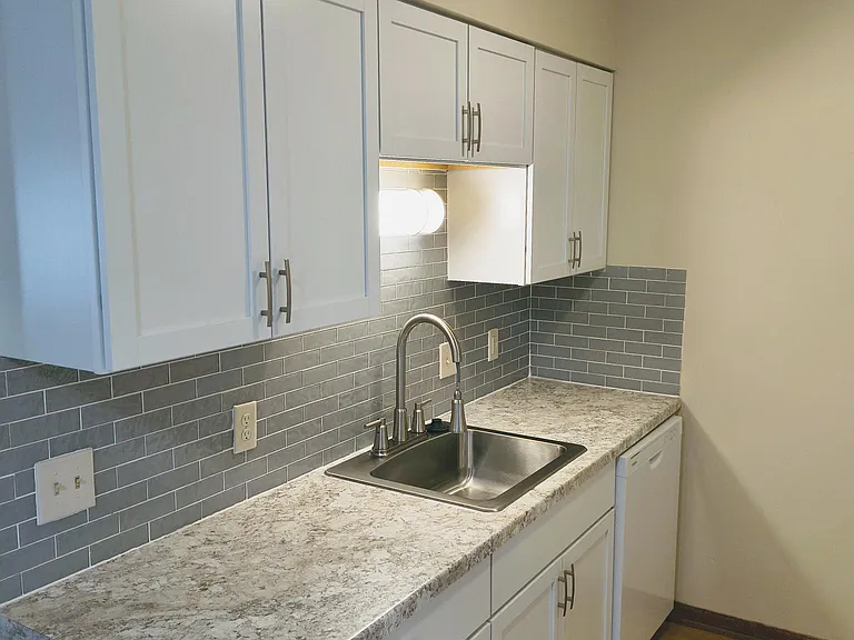 3412 Allendale Dr — Photo 4