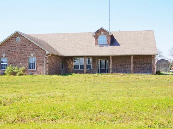 68 Country Hill Rd, Ardmore, OK 73401
