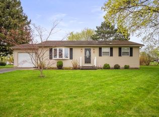 32 Larchbriar Dr, Rochester, NY 14616