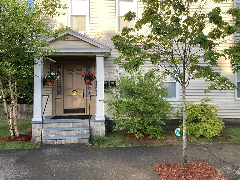 227 Cartier St #1 — Photo 1