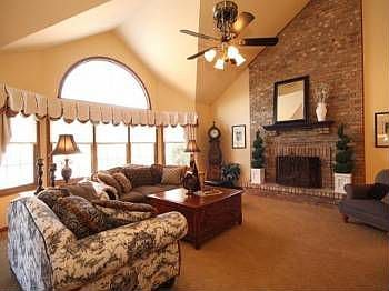 2nd image of 387 Gateshead Dr
