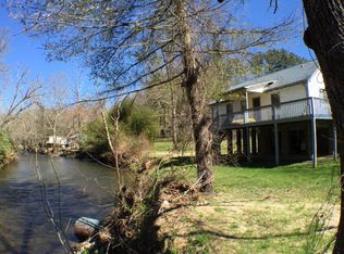 1025 Sugarfork Rd, Franklin, NC 28734