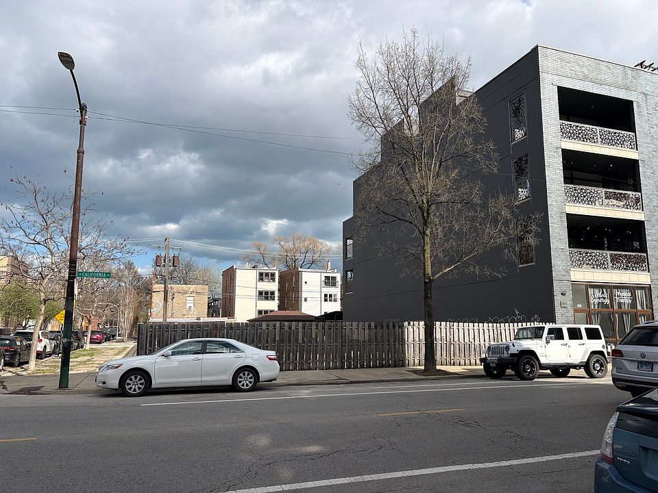1st image of 855 N California Ave