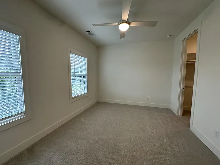 4802 Moonview Ln — Photo 28