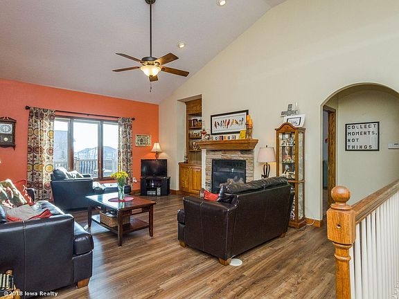 2nd image of 1151 Hansen Pl