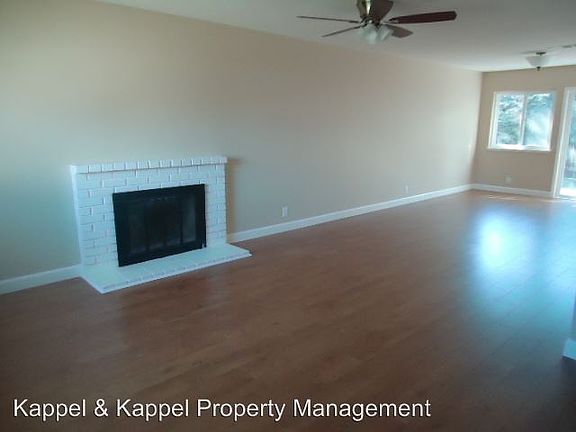 2nd image of 2225 Sandpiper Dr