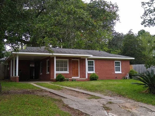 1005 Smith St, Douglas, GA 31533