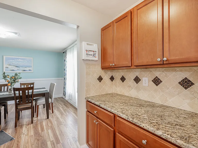 1132 SW 31st St — Photo 22