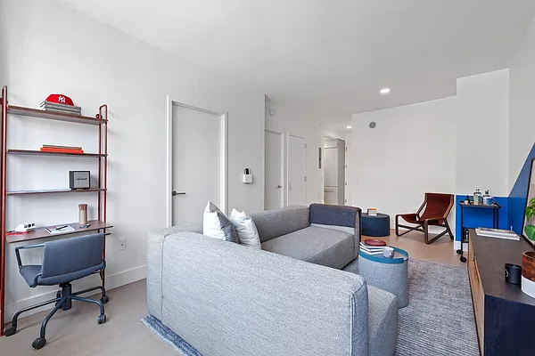 Rented by Greystar | media 4