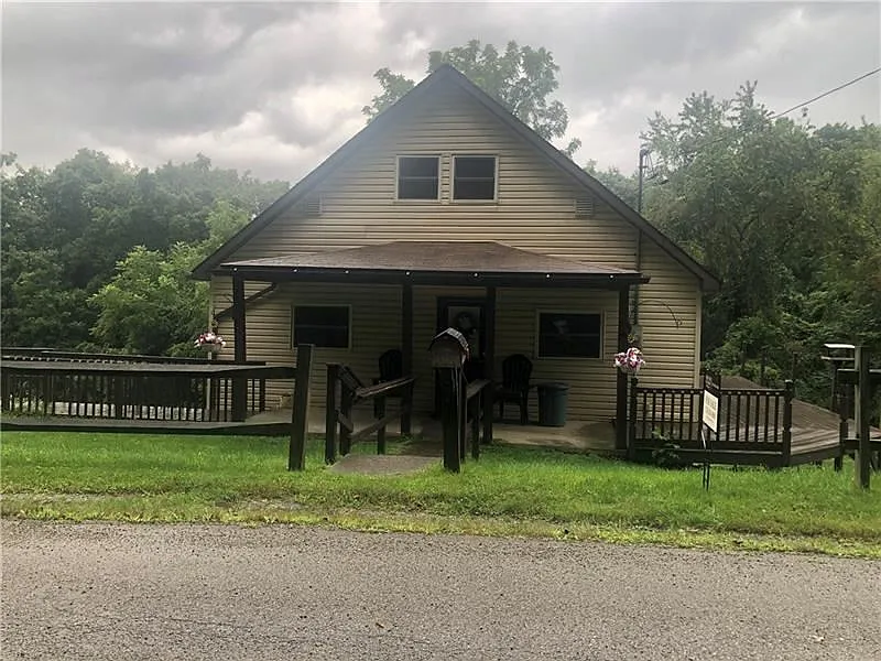 124 Cherry Tree Rd photo 1