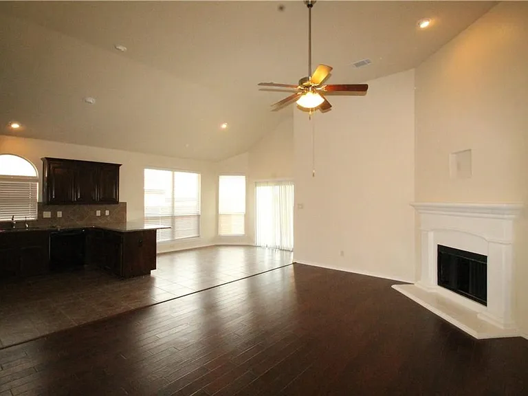 1416 Amazon Dr — Photo 8