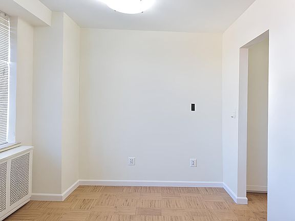 4th image of 392 Central Park W APT 20U