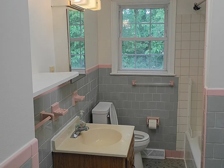 317 Frances Ave — Photo 11