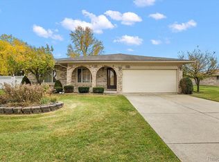 3840 Eclipse Ct, Sterling Heights, MI 48310