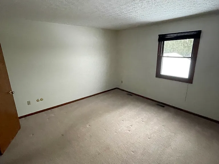 79 Corbins Mill Dr — Photo 14