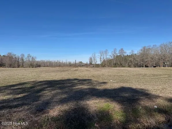 13 4th Grn, Ernul, NC 28527