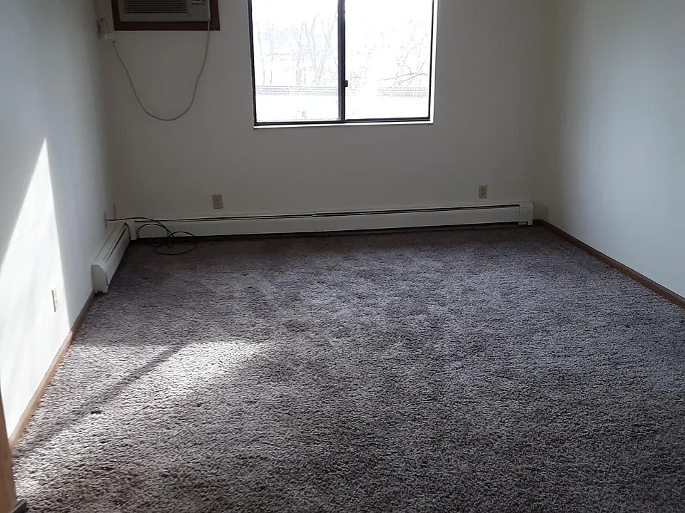 2115 J St #5