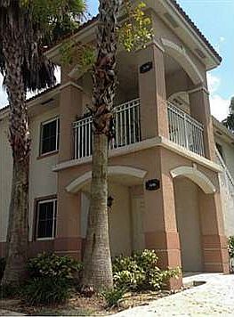 5th image of 1240 SE 28th Ct Unit 106