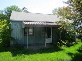 958 3rd St, Baden, PA 15005