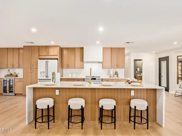 15226 N 2ND Street, Phoenix, AZ 85022