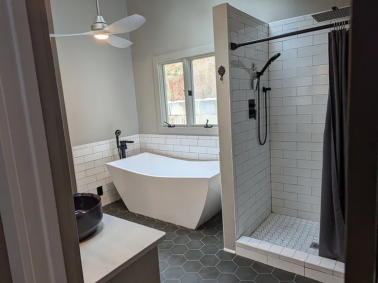 505 Winding Way — Photo 6