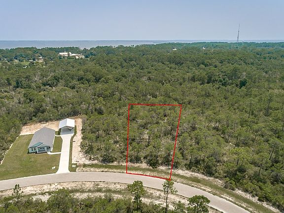5th image of 331 Blue Heron Dr