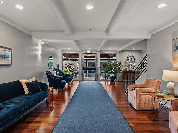 2nd image of 4460 SW Scholls Ferry Rd APT 8