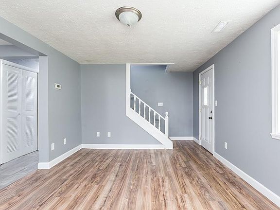 4th image of 316 Burke Ave