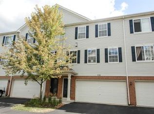 328 Evergreen Cir, Gilberts, IL 60136