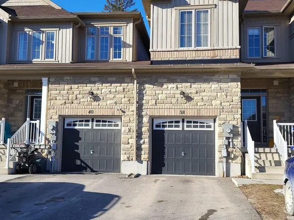 38 Greenwood Dr, Essa, ON L3W 0N5