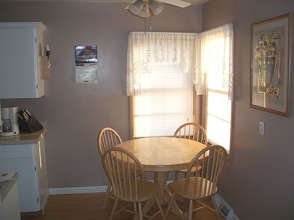 4th image of 110 W Burroughs St